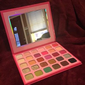 Morphe Makeup - MorpheXJeffreeStar Makeup Palette Morphe Makeup - MorpheXJeffreeStar Makeup Palette